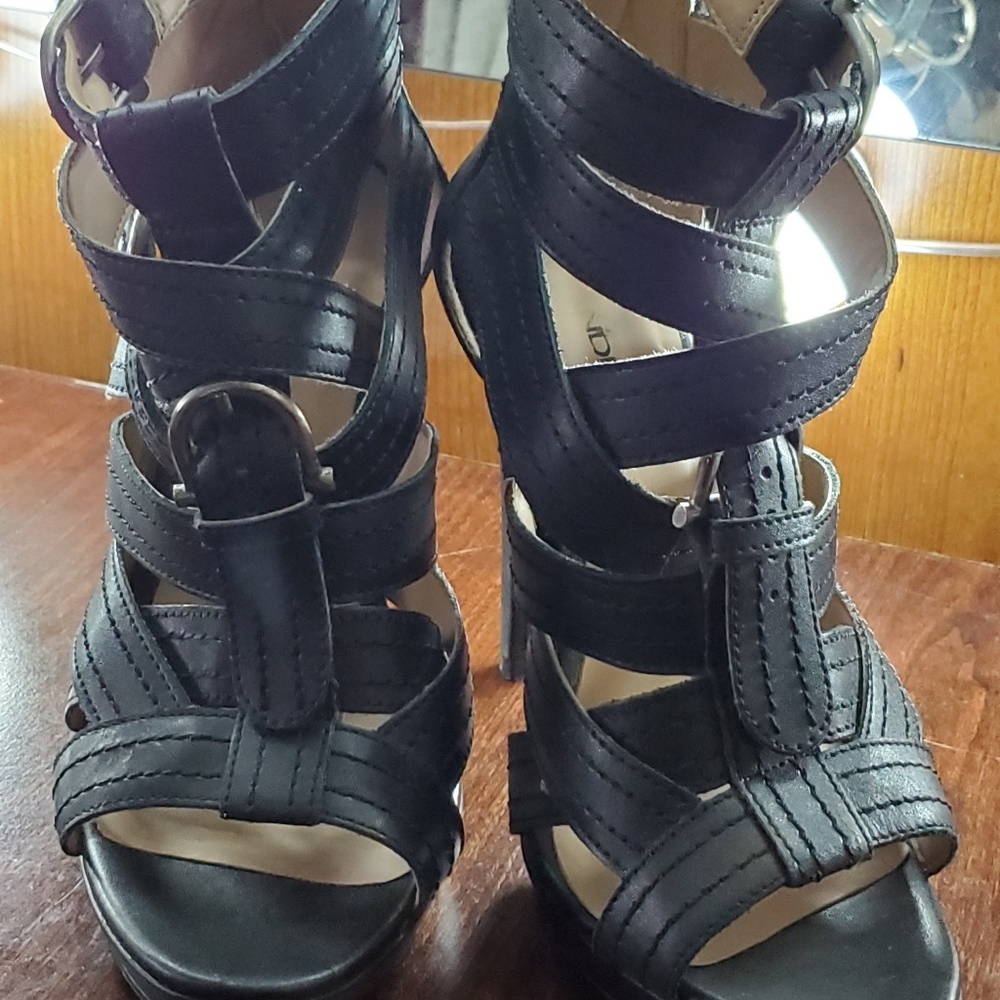 ANDREA New heels with a nice braided